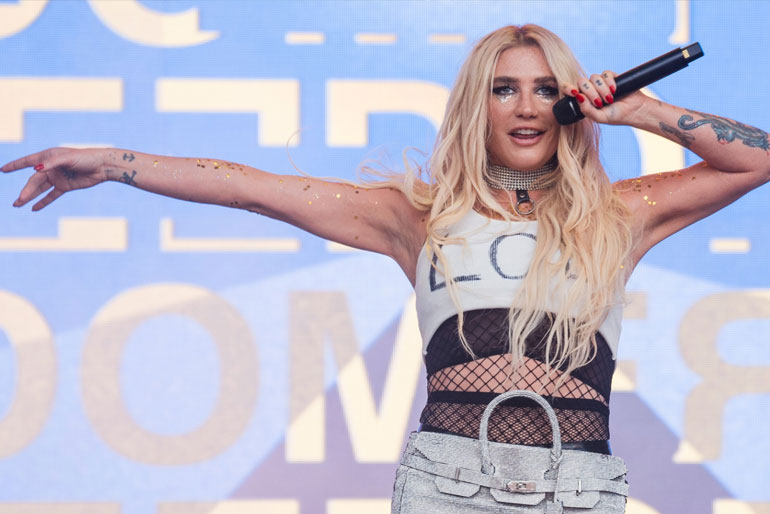 14. Kesha 50 Most Popular Women on the Internet